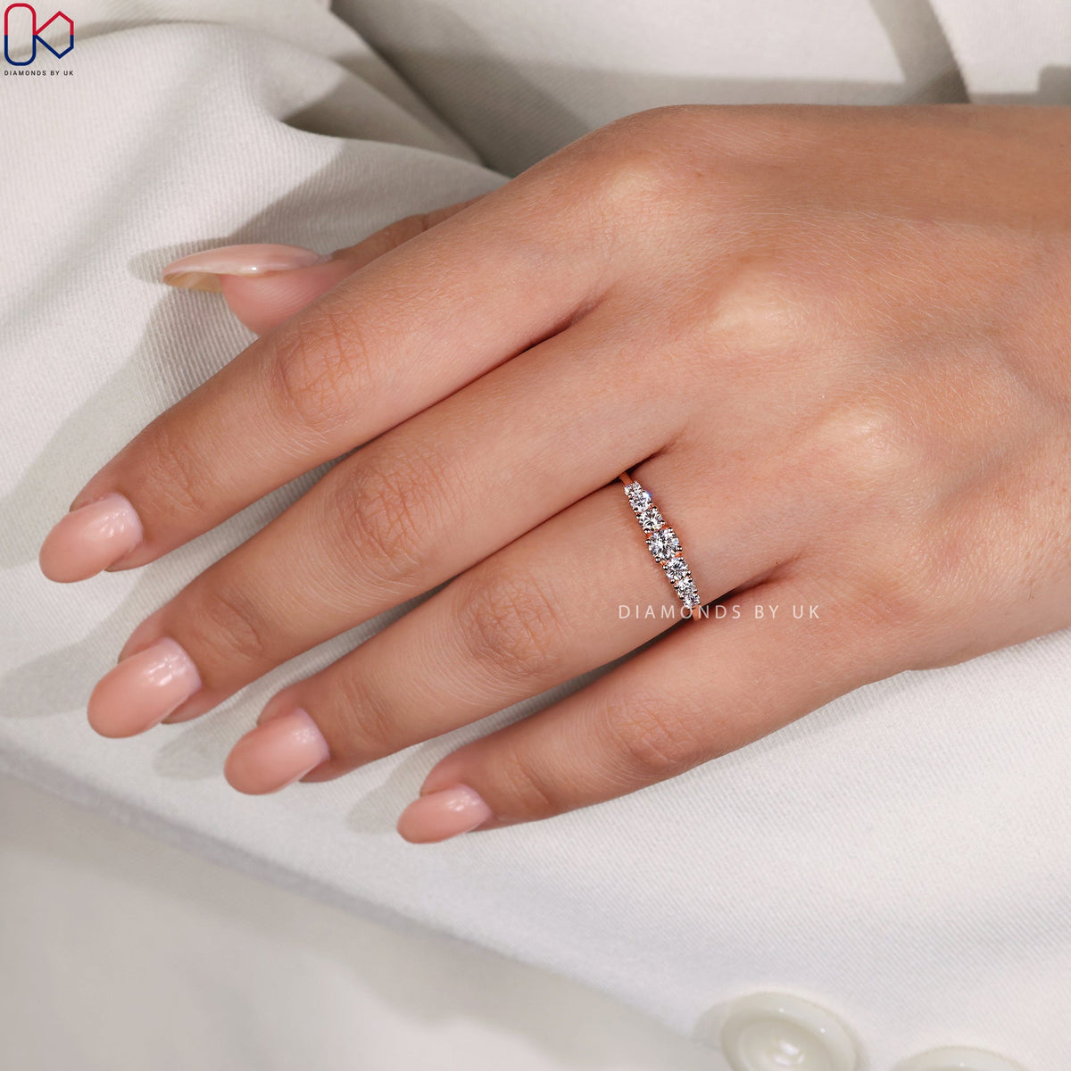 Round Diamond Wedding Band In Rose Gold