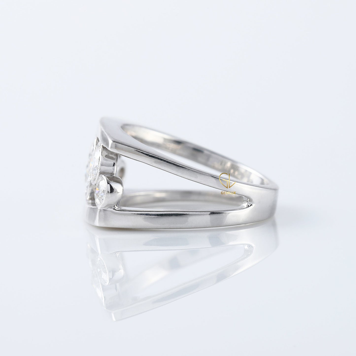 Seven Stone Round Cut Moissanite Scattered Diamond Wedding Band