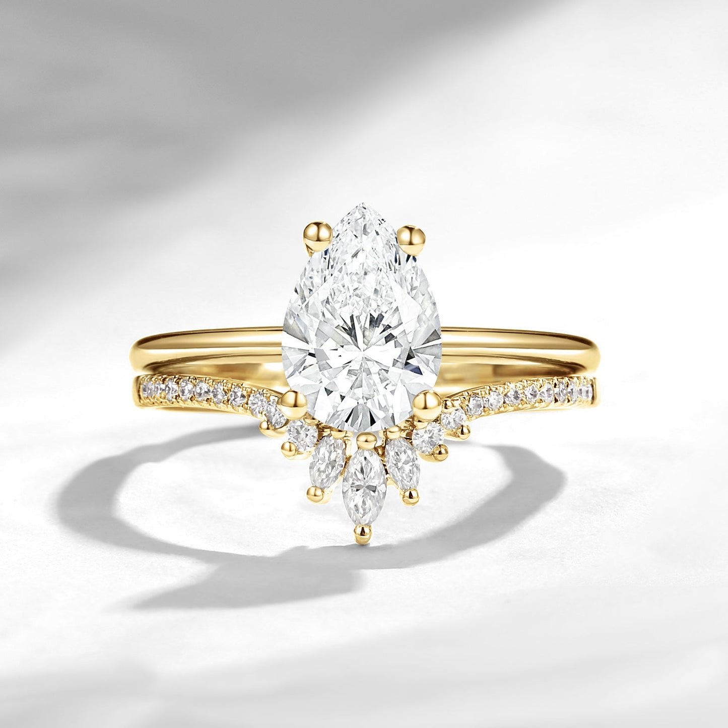 Classic Pear Cut IGI Certificated Lab Grown Diamond Engagement Ring Set