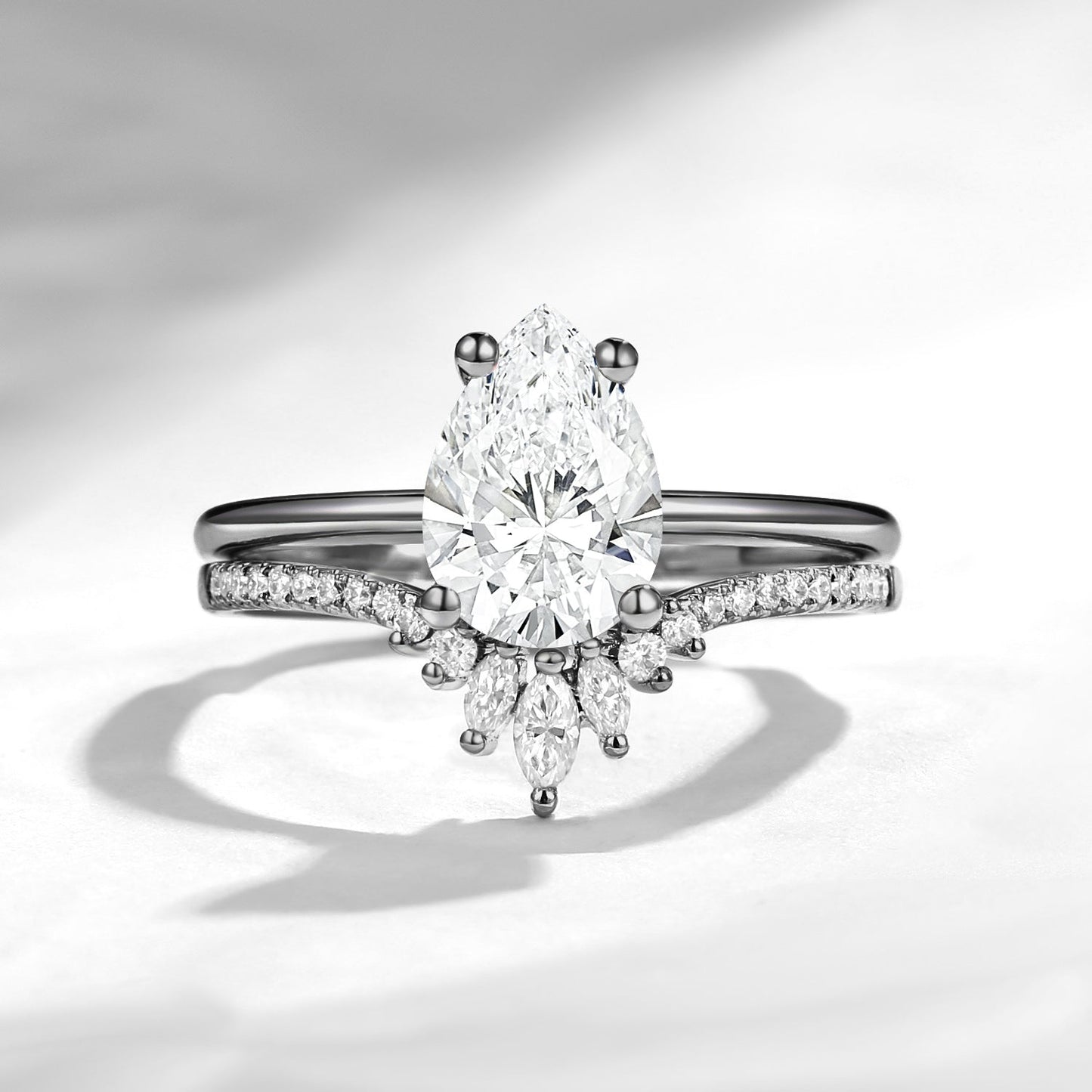 Classic Pear Cut IGI Certificated Lab Grown Diamond Engagement Ring Set