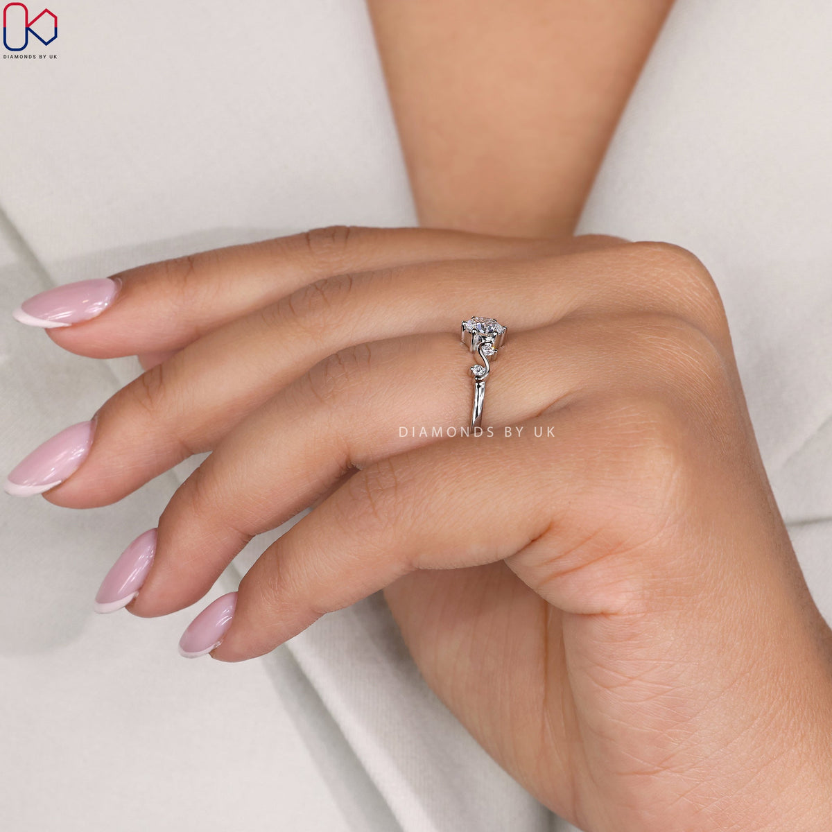Round Diamond Engagement Ring In Filigree Design