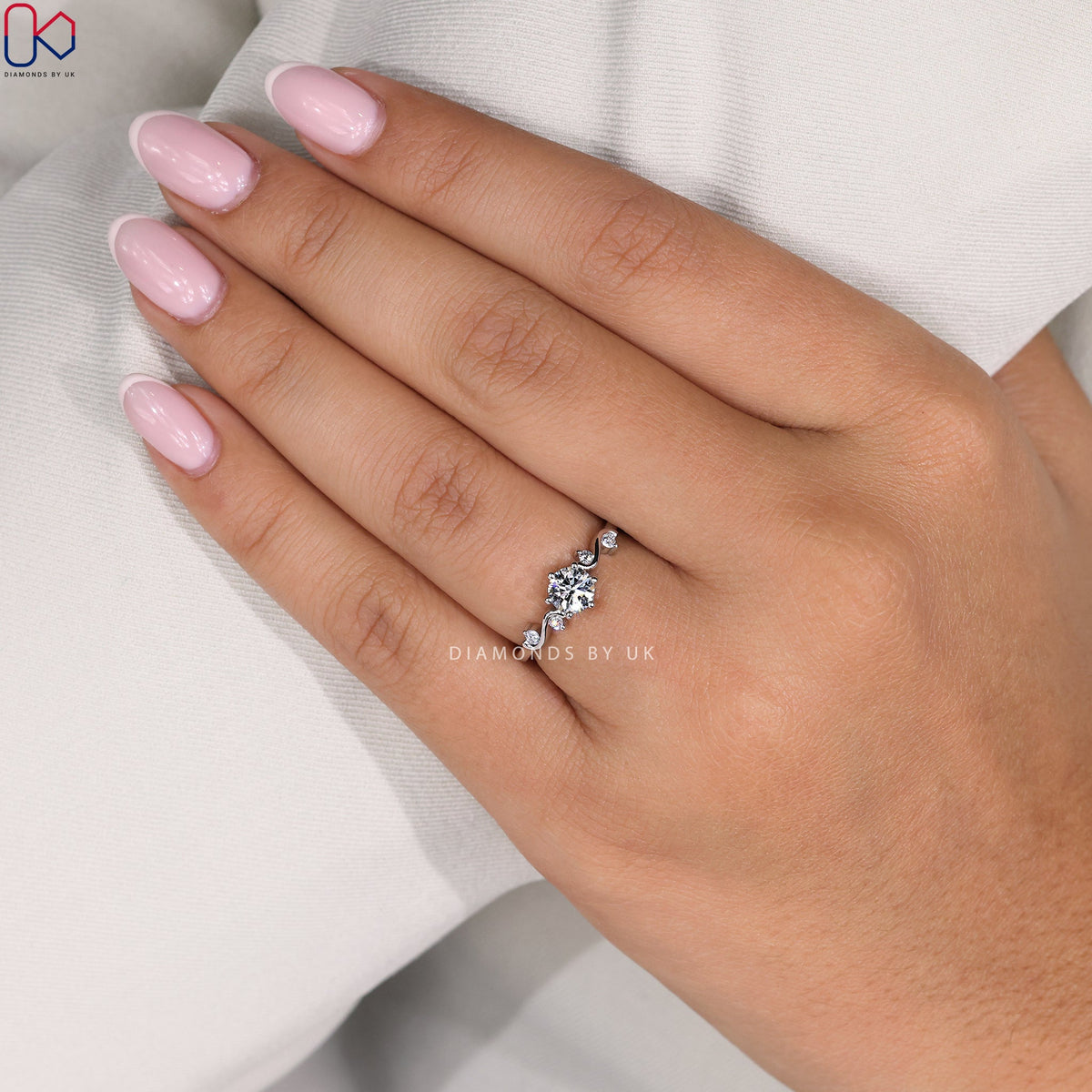 Round Diamond Engagement Ring In Filigree Design