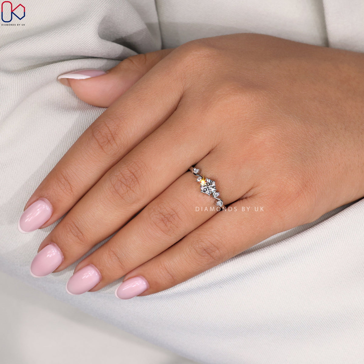 Round Diamond Engagement Ring In Filigree Design
