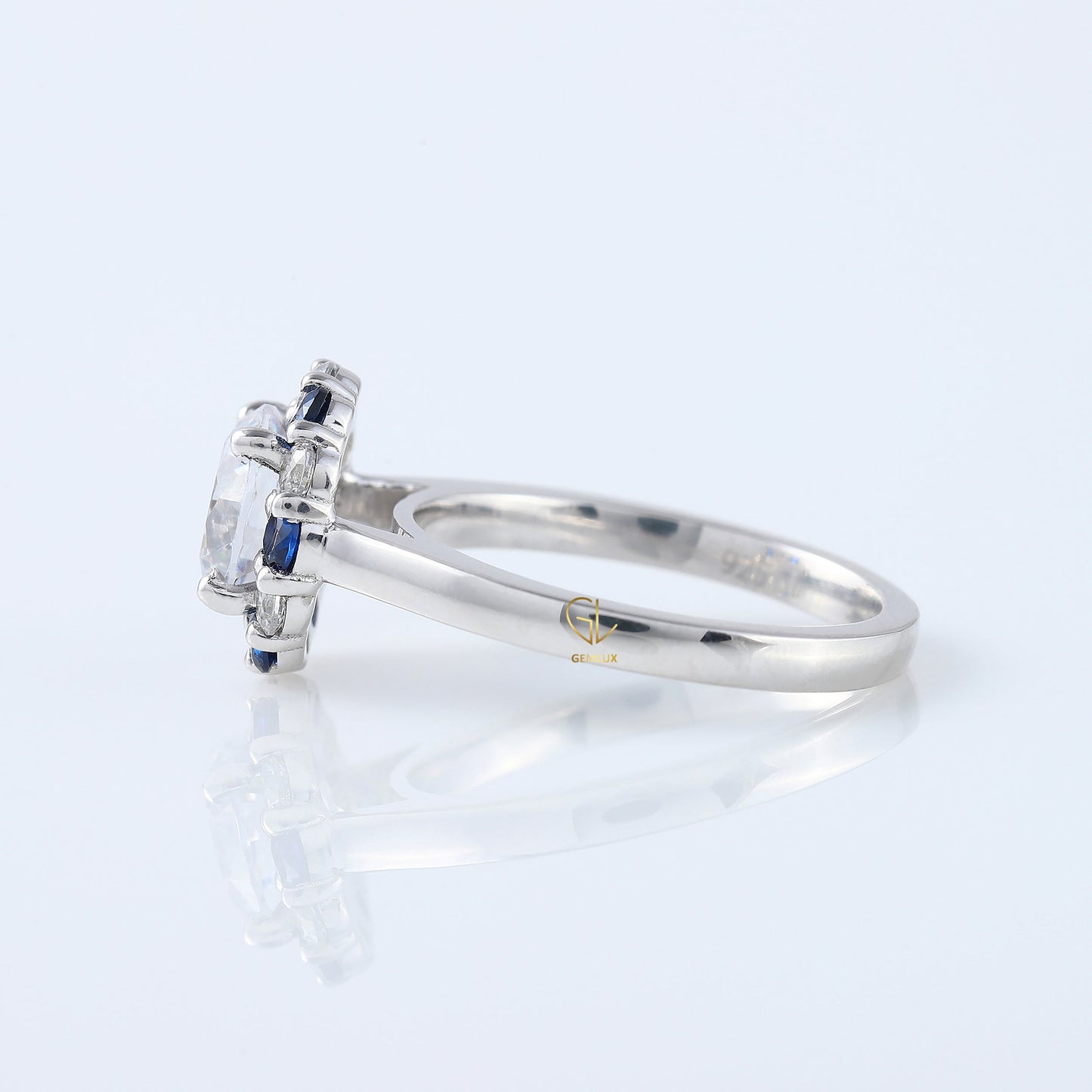 Round Cut Moissanite Halo Engagement Ring For Her