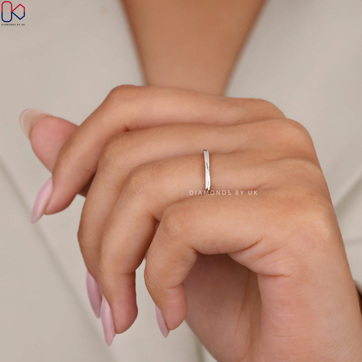 Shiny Polish White Gold Wedding Band