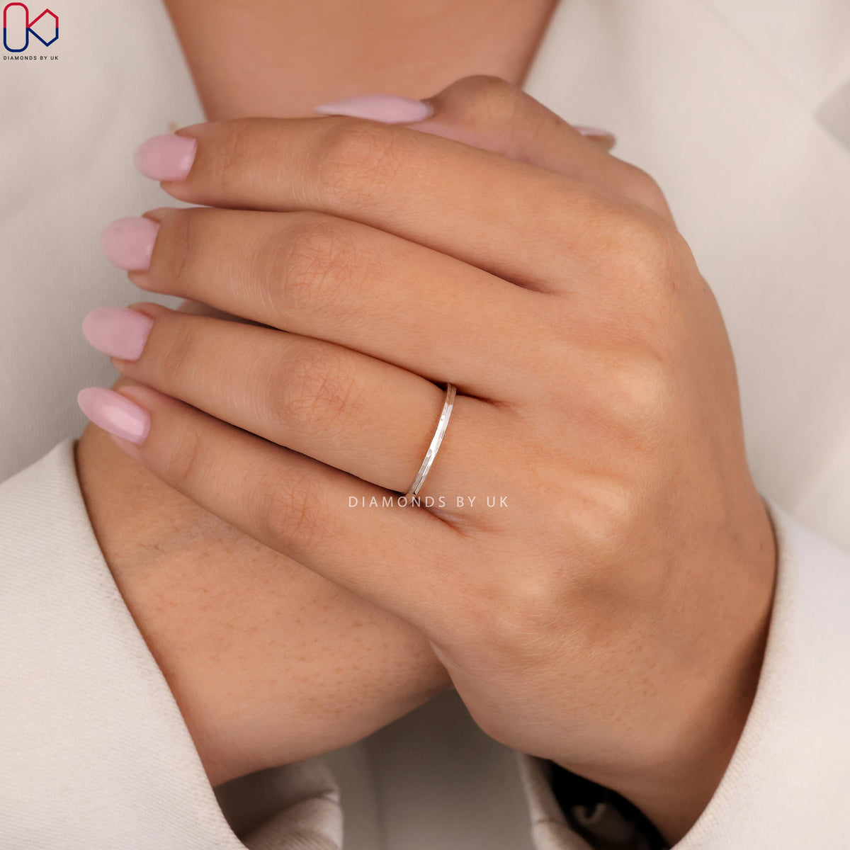 Shiny Polish White Gold Wedding Band