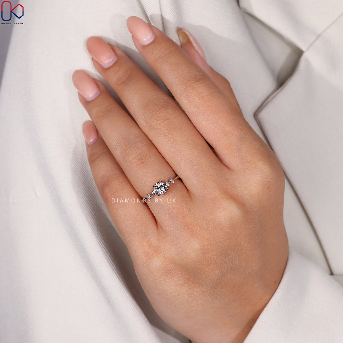White Gold Engagement Ring With Round Diamond