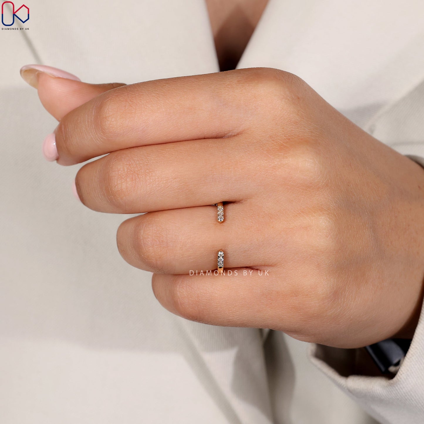 Round Cut Diamond Open Gap Wedding Band