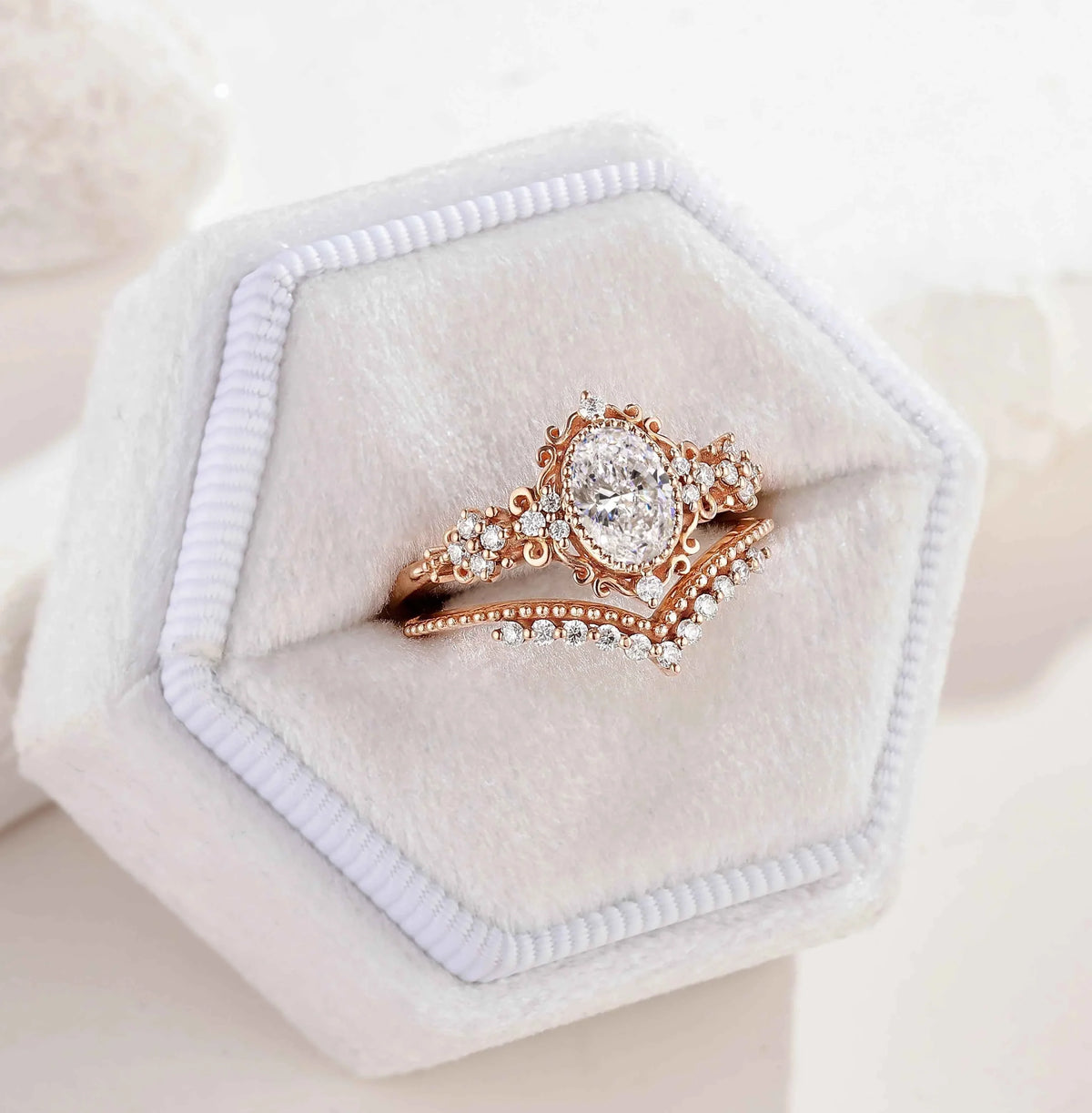 Signature Vintage Oval Cut 1.0ct Lab Diamond Engagement Bridal Set Rings