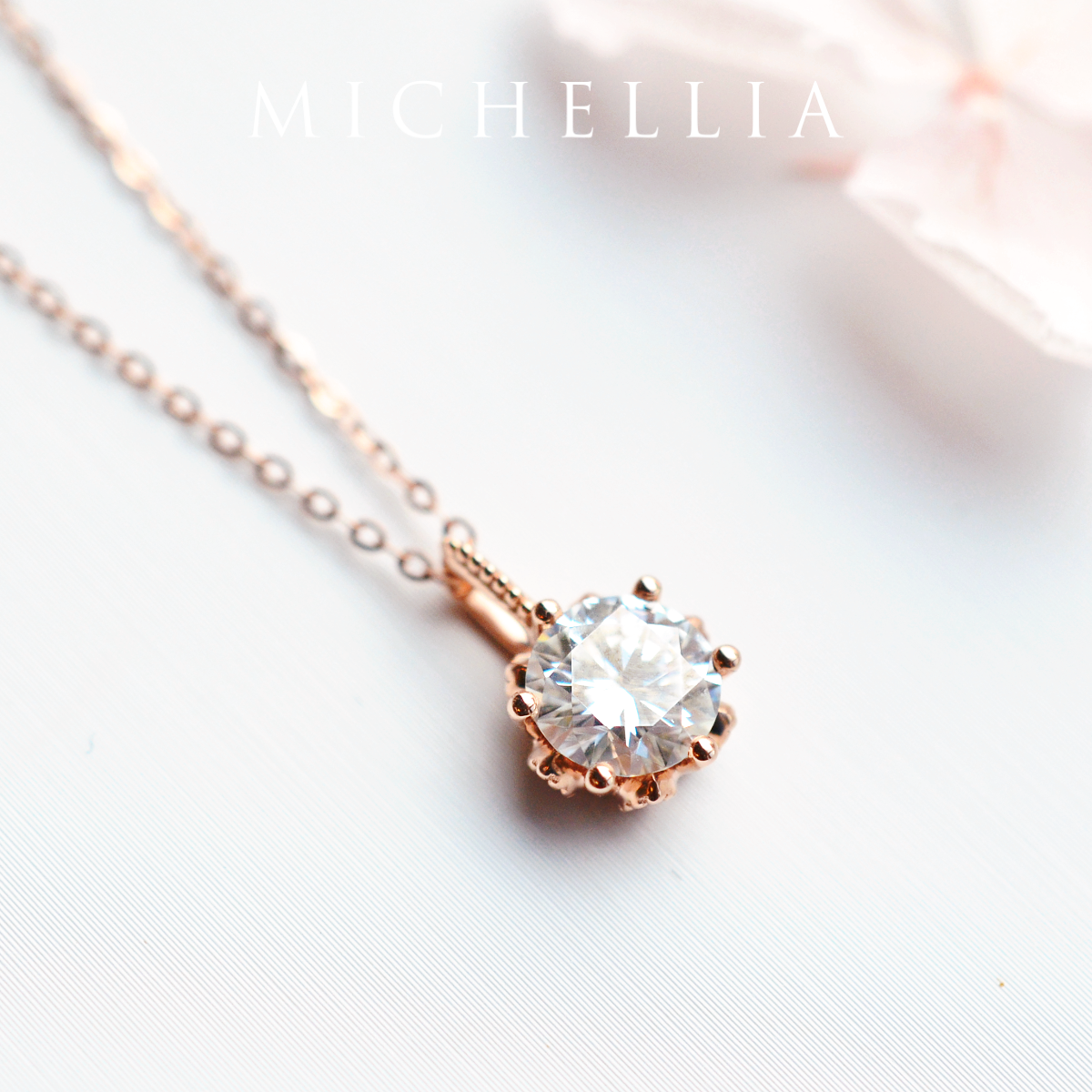 [Eden] Floral Solitaire Necklace in Diamond / Moissanite
