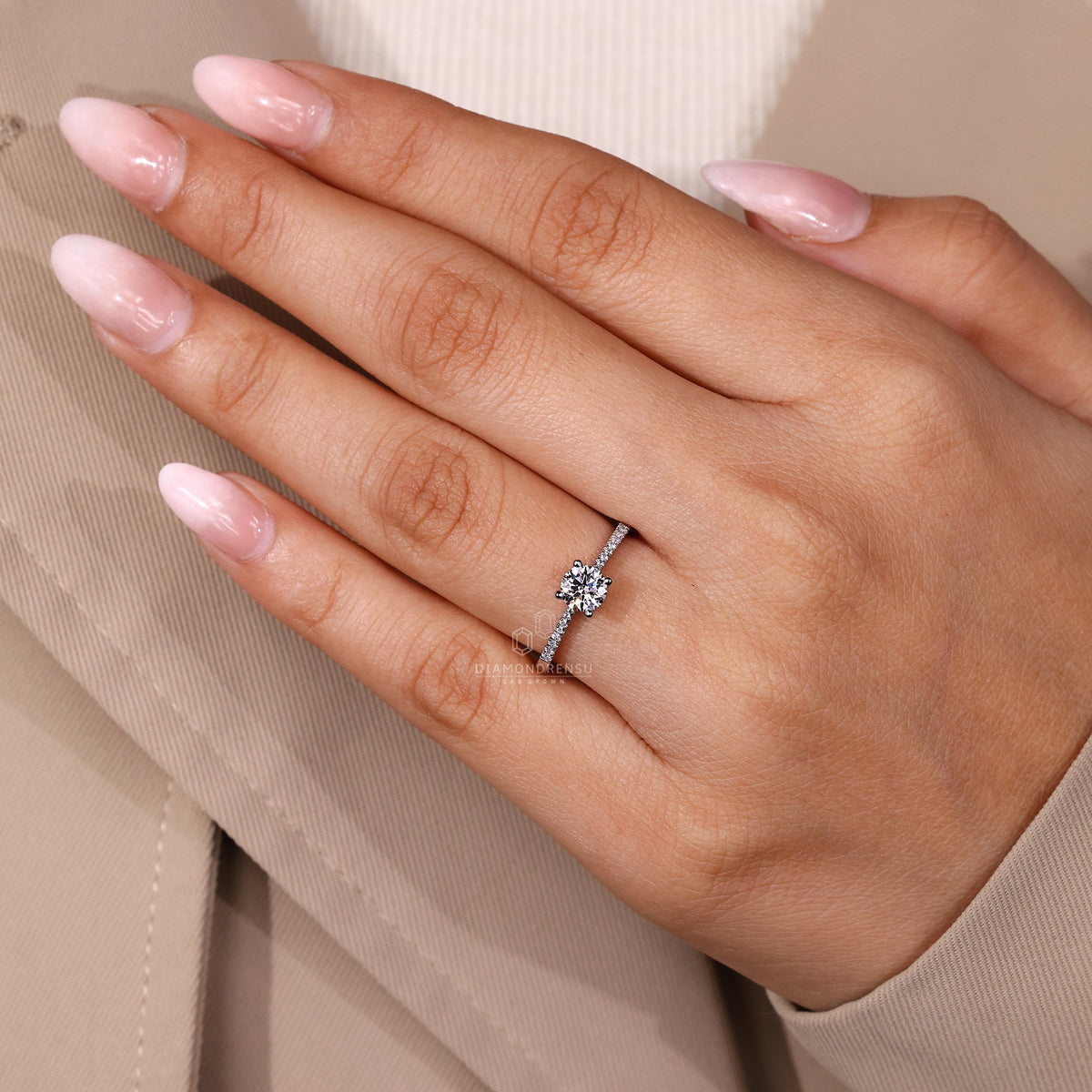 Round Diamond Ring with Round Cut Pave Band