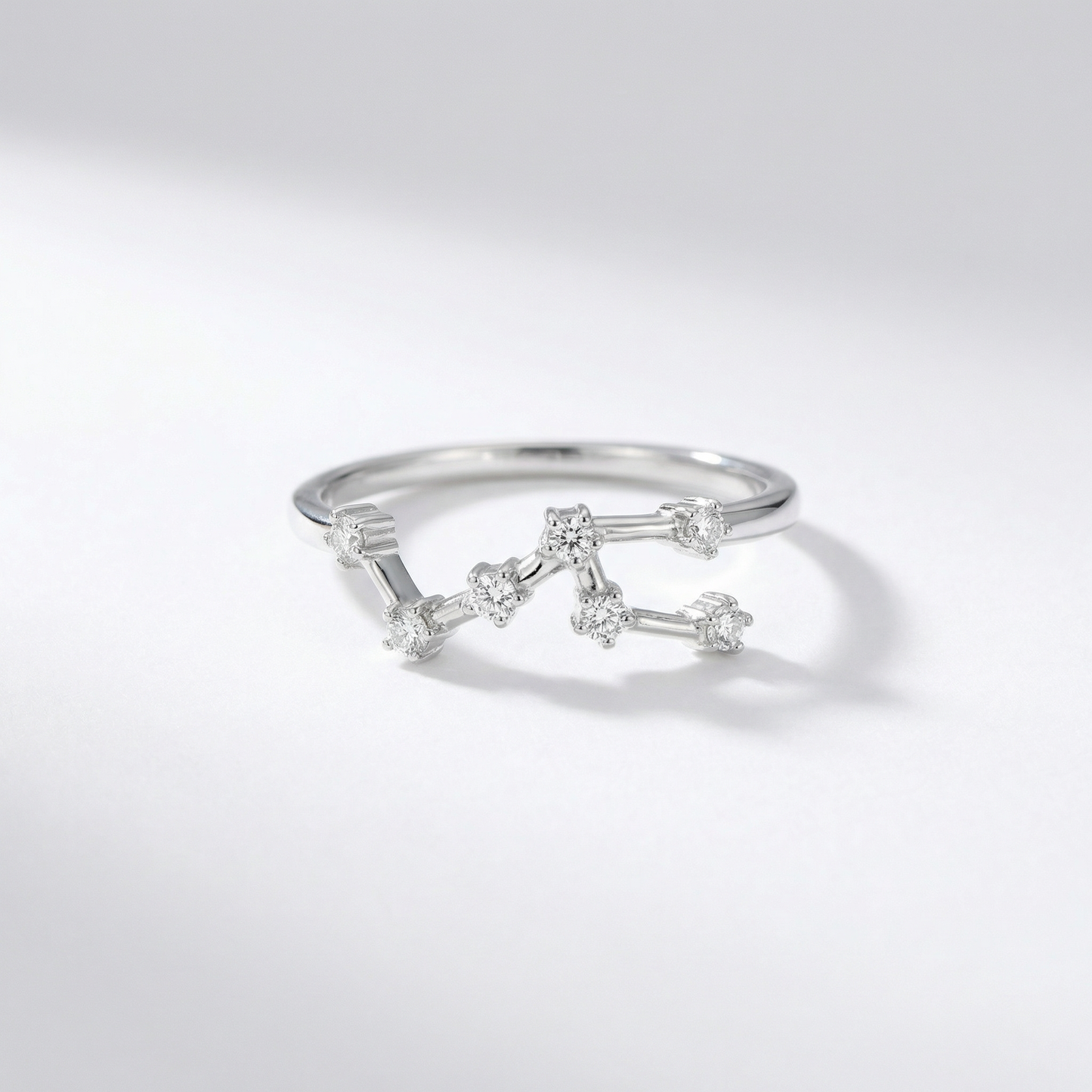 The Constellation Ring | Leo | Natural Diamond