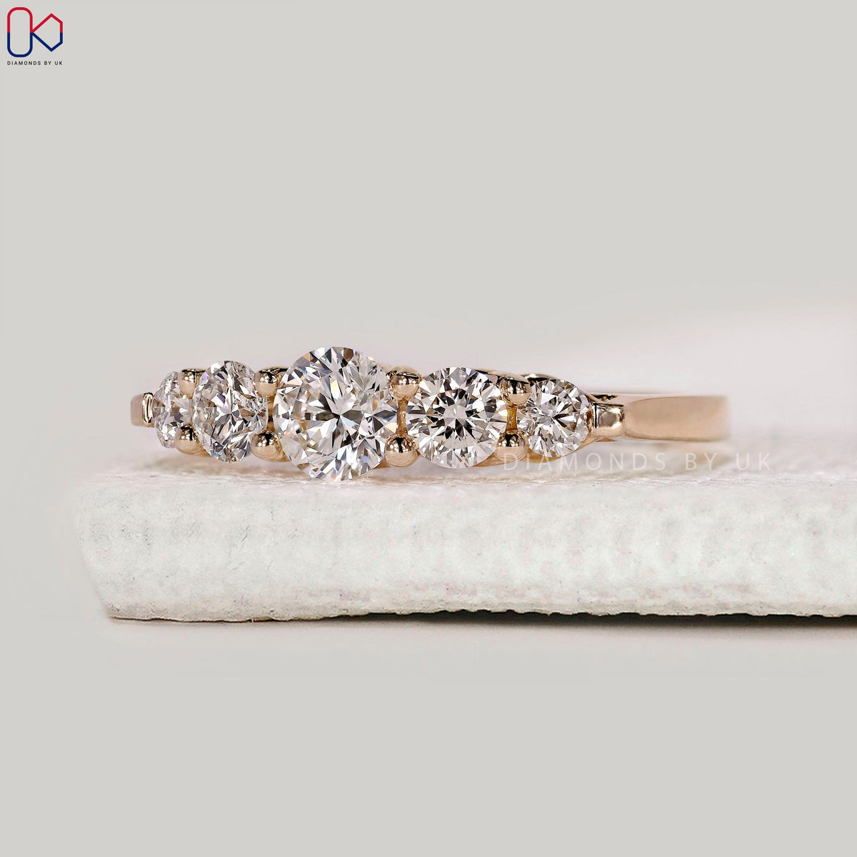 Yellow Gold Round Cut 5 Stone Diamond Band