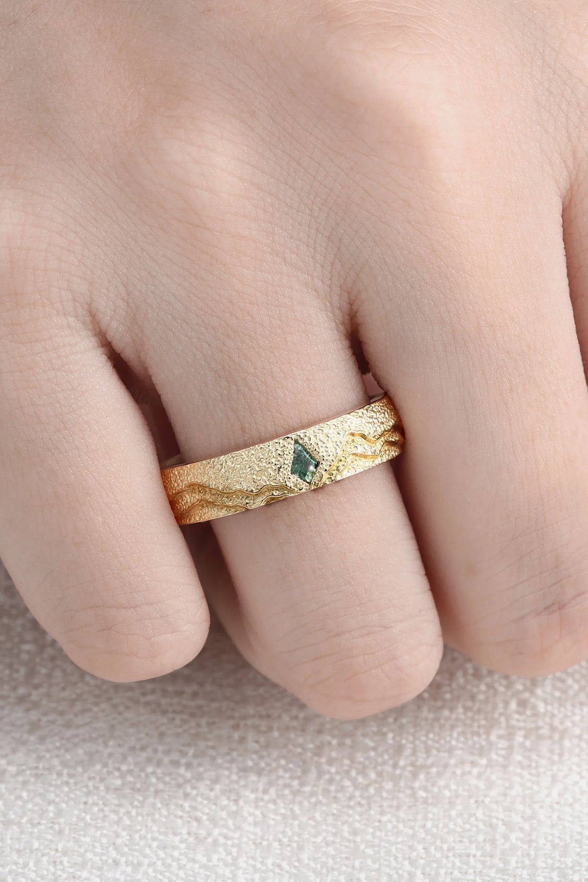 Mens Kite Cut Moss Agate Stone Mountain Wedding Ring