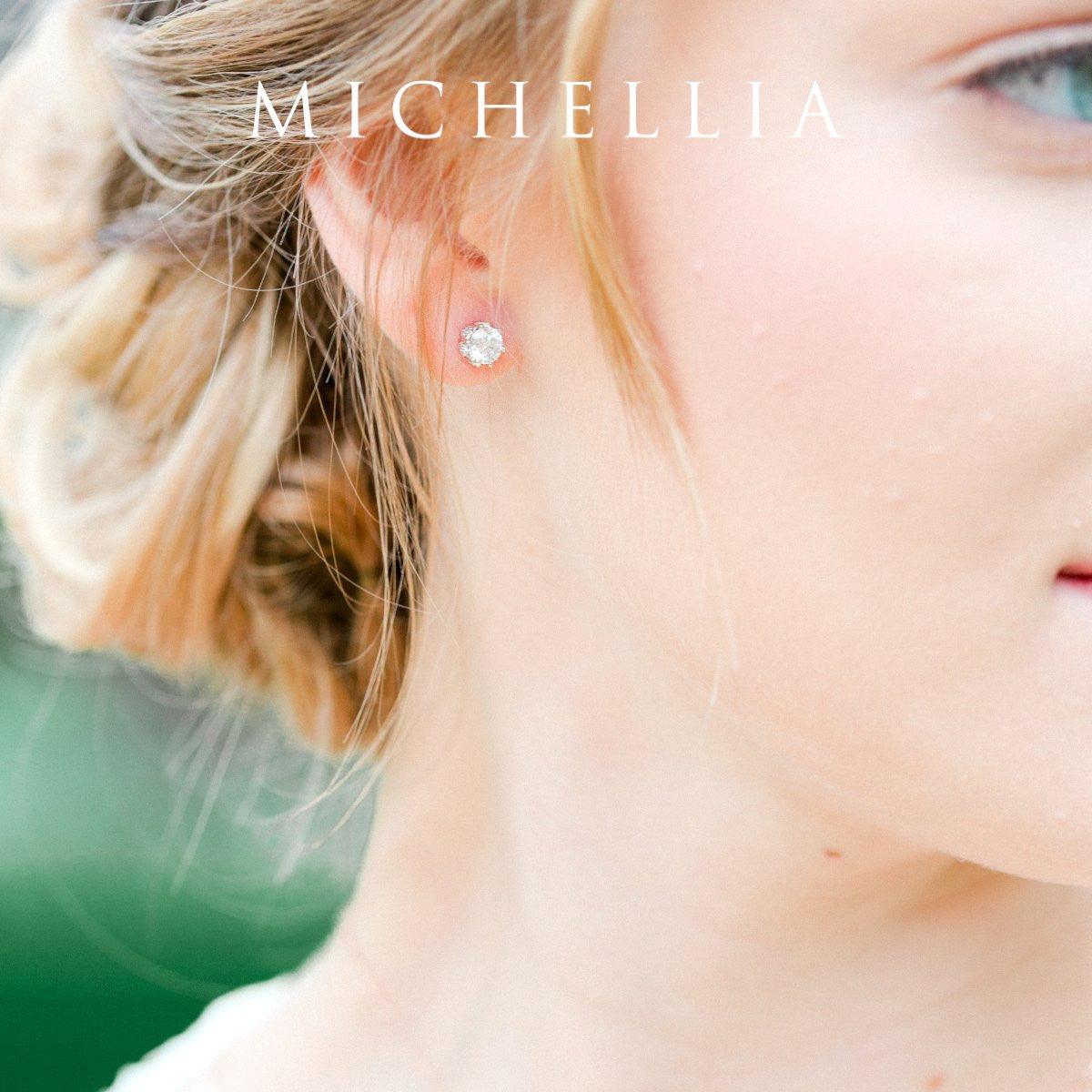 [Eden] Petite Floral Earrings in Diamond or Moissanite