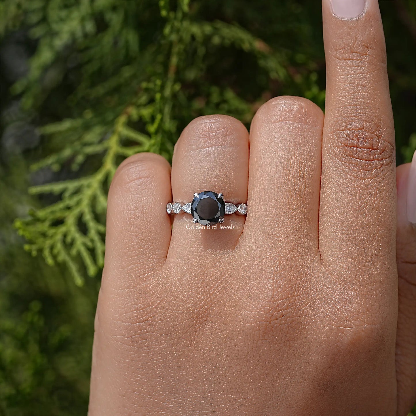 Round Cut Moissanite Engagement Ring