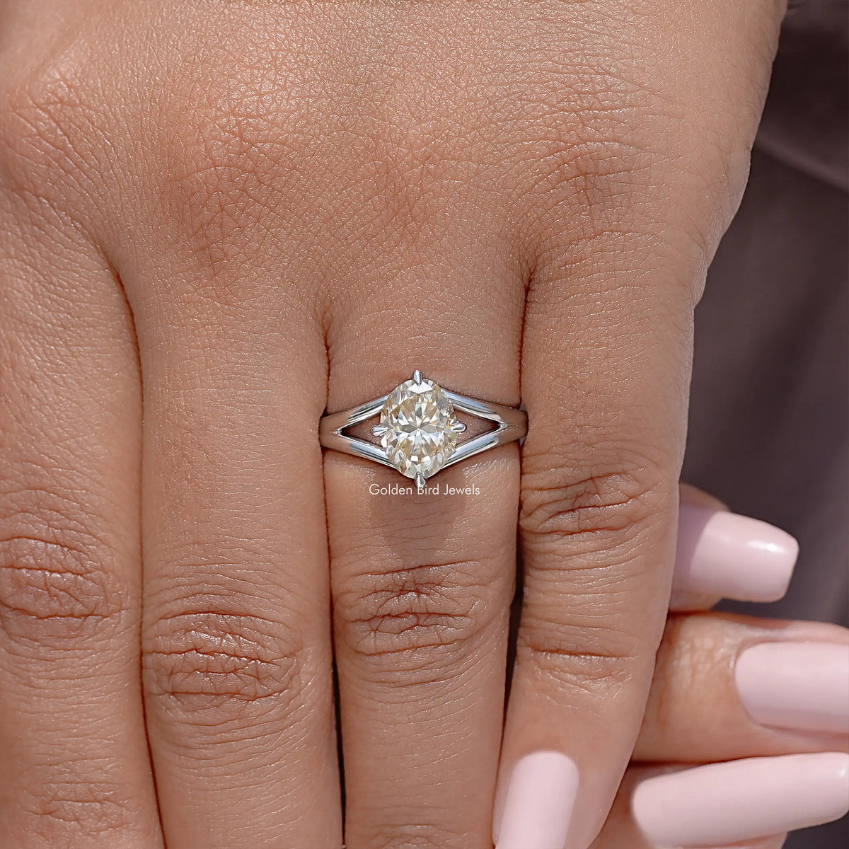 Oval Moissanite Spilt Shank Engagement Ring