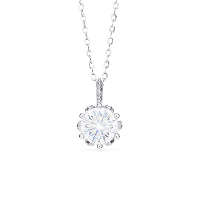 [Eden] Floral Solitaire Necklace in Diamond / Moissanite