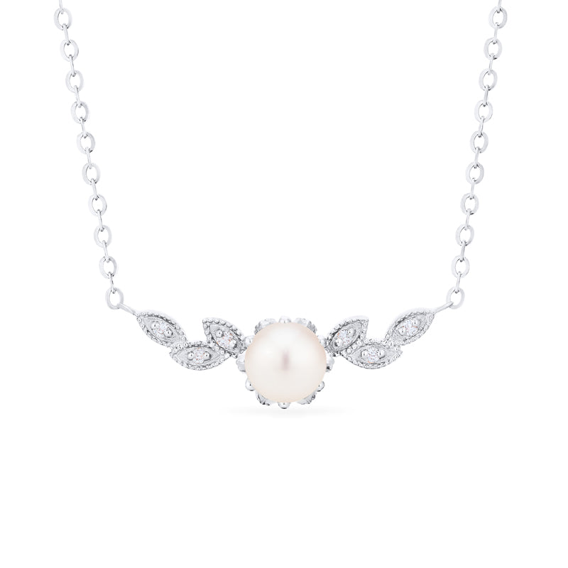 [Dahlia] Floral Leaf Necklace in Akoya Pearl