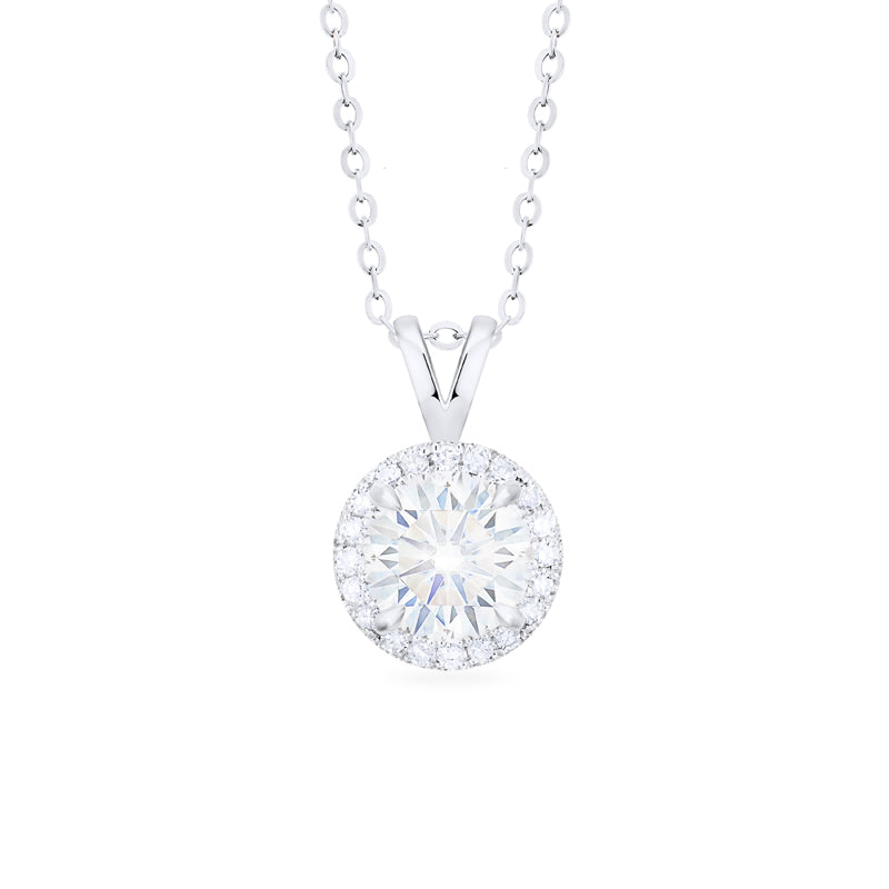 [Nova] Petite Halo Diamond Necklace in Moissanite