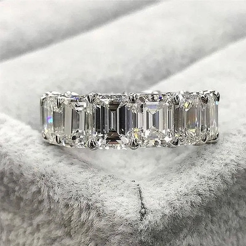Sumptuous 925 Sterling Silver Emerald Cut Wedding Ring
