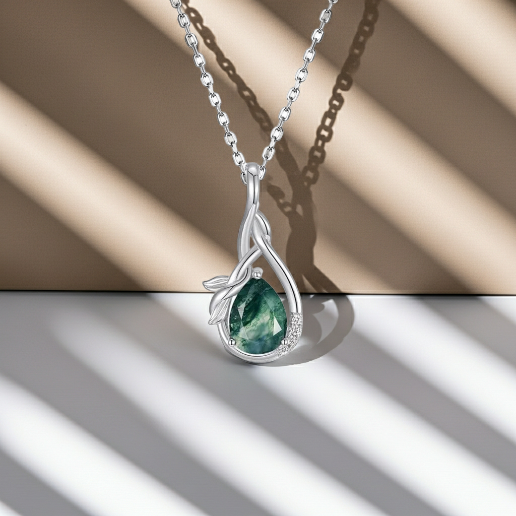 ’Avelyn Moss‘ Pear Natural Moss Agate Unique Women Anniversary Bridal Gift Necklace