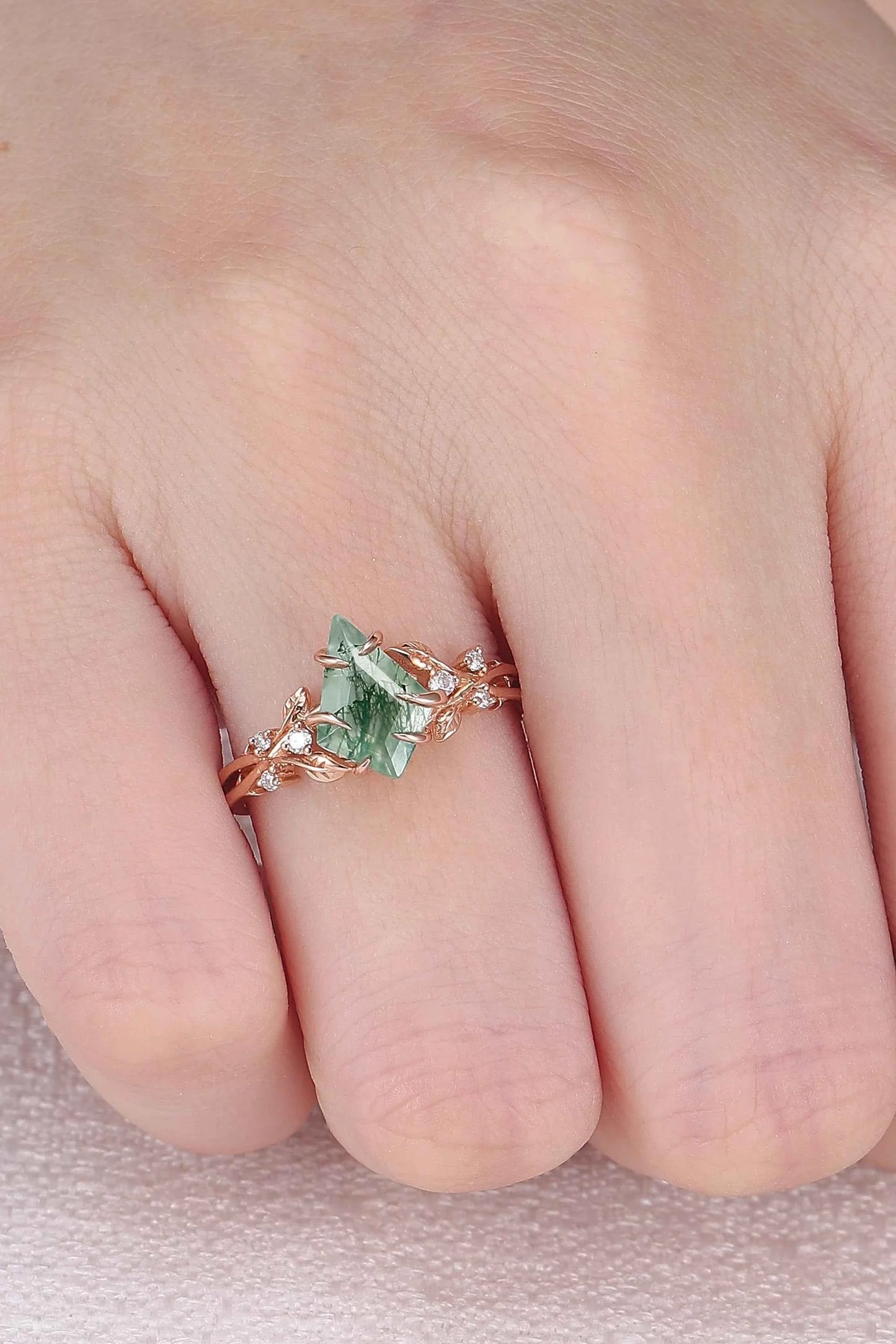Nature-Inspired Kite-Cut Moss Agate Ring with Vine Band and Leaf Claw Design