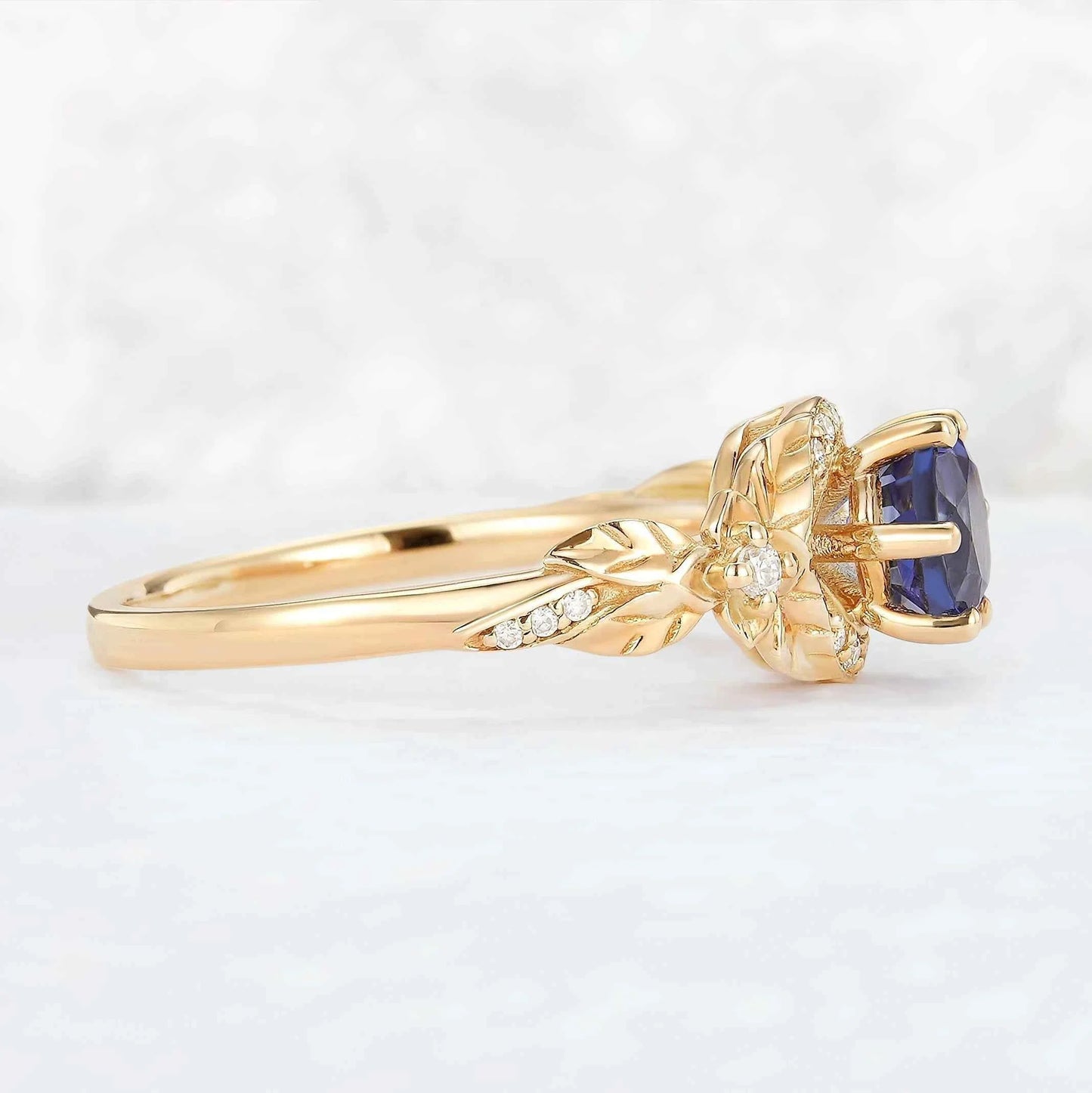 Nature Inspired Round Cut Cornflower Sapphire Gemstone Ring