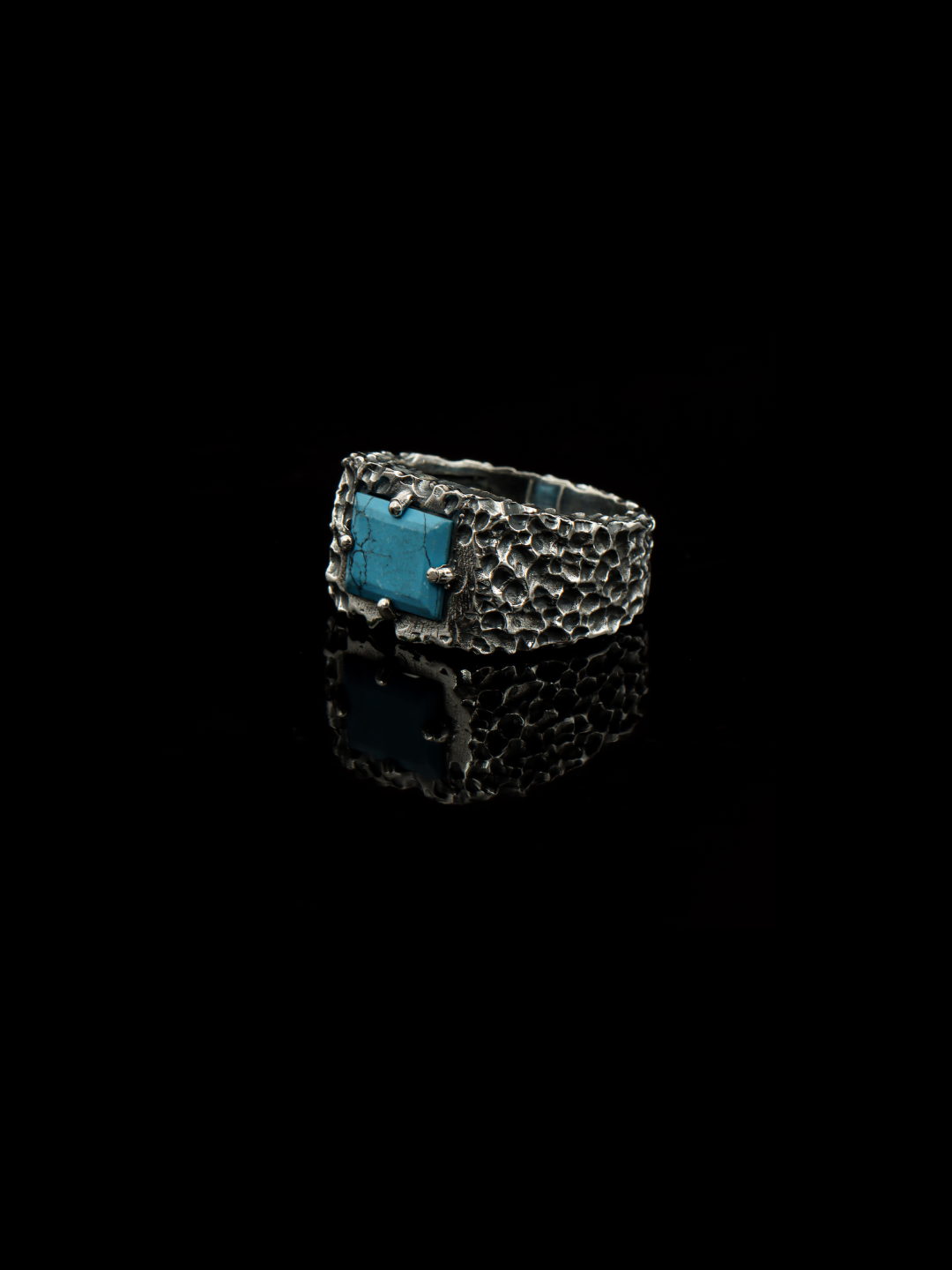 Turquoise Vein Forge Ring – 925 Sterling Silver