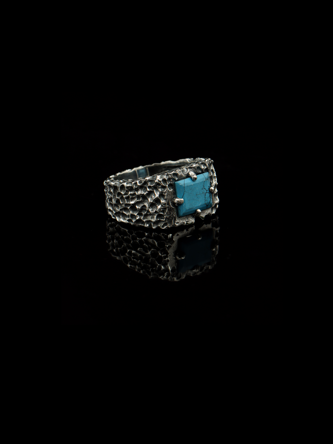 Turquoise Vein Forge Ring – 925 Sterling Silver