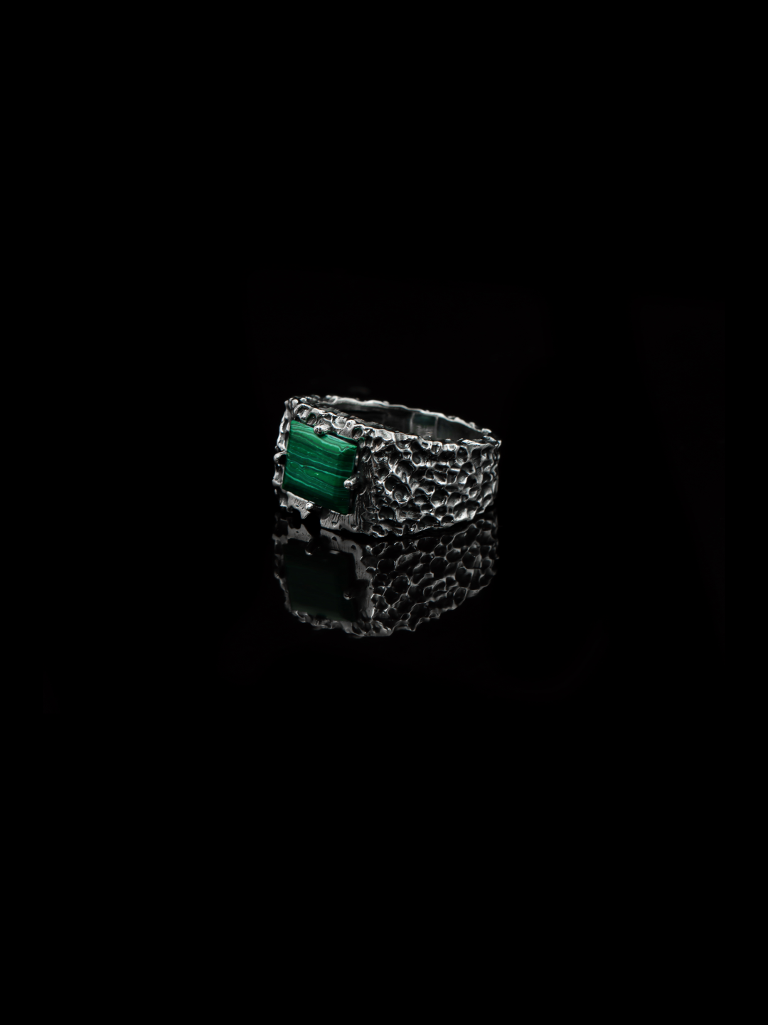 Malachite Forge Ring – 925 Sterling Silver