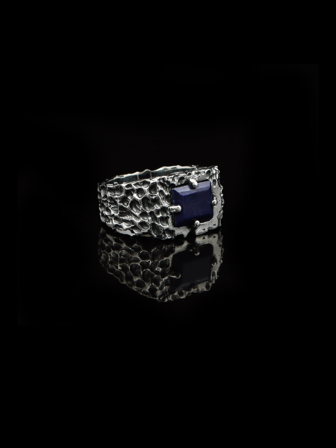 Lapis Lazuli Forge Ring – 925 Sterling Silver