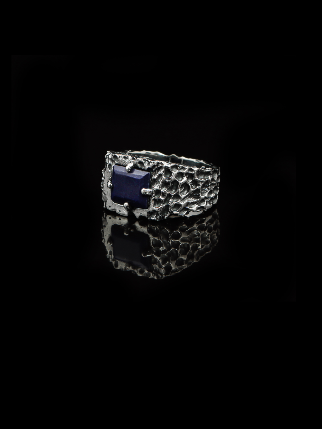 Lapis Lazuli Forge Ring – 925 Sterling Silver