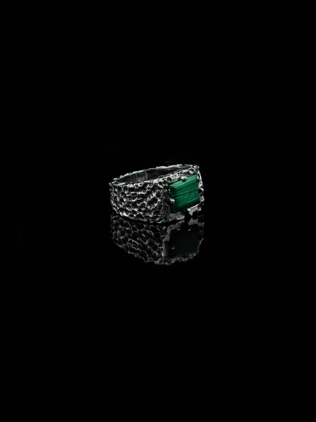 Malachite Forge Ring – 925 Sterling Silver