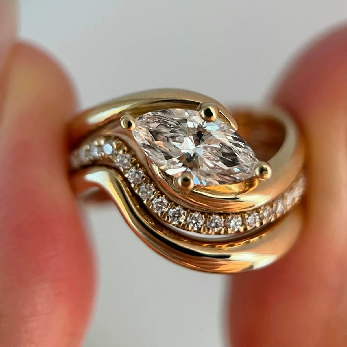 Gorgeou Marquise Cut 1.0ct 3PC Ring Set In Sterling Silver
