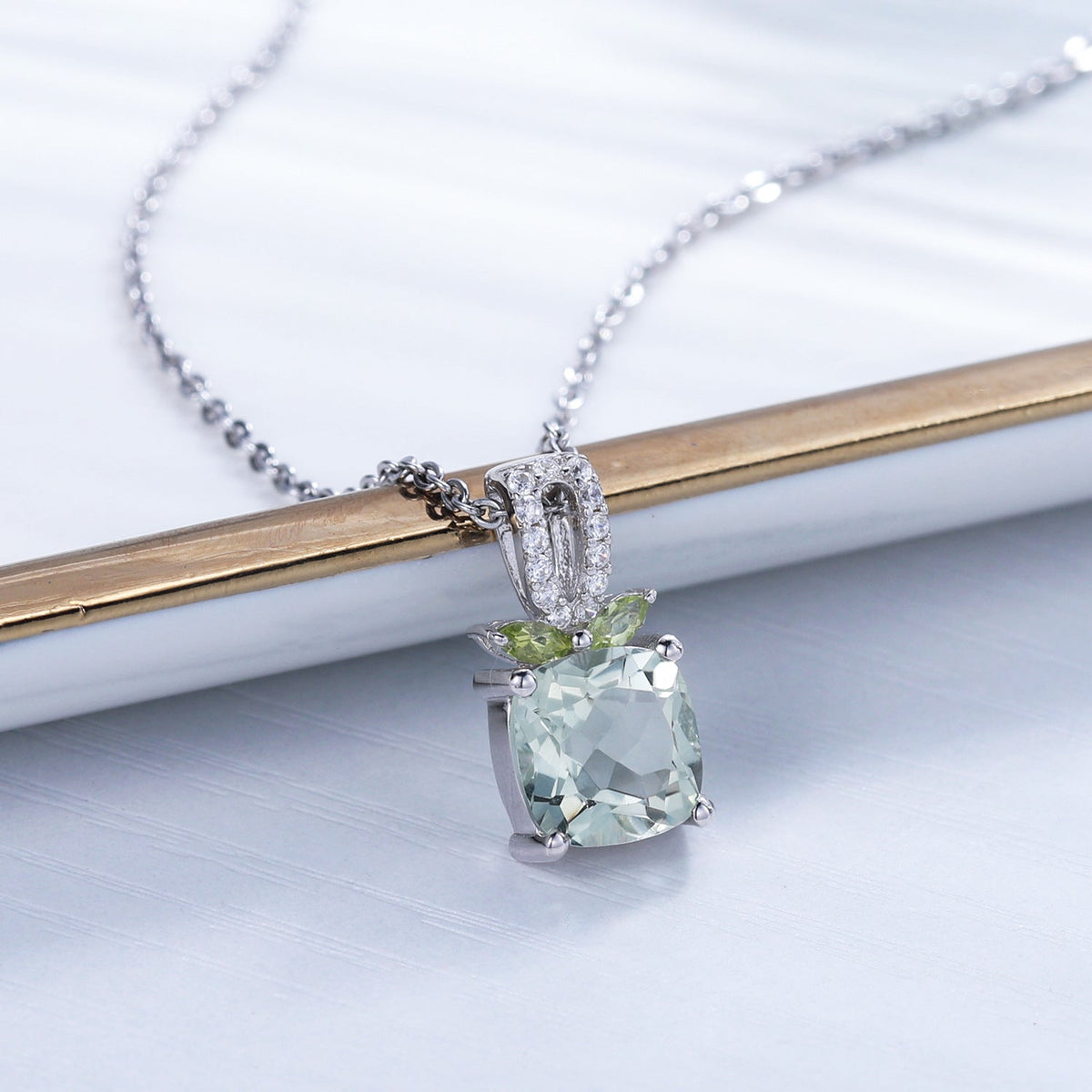 Faye - Cushion Cut Natural Green Amethyst Minimalist Classic Necklace
