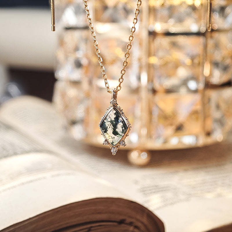 Kite Cut Moss Agate Nature Vintage Necklace - ‘Hazel’