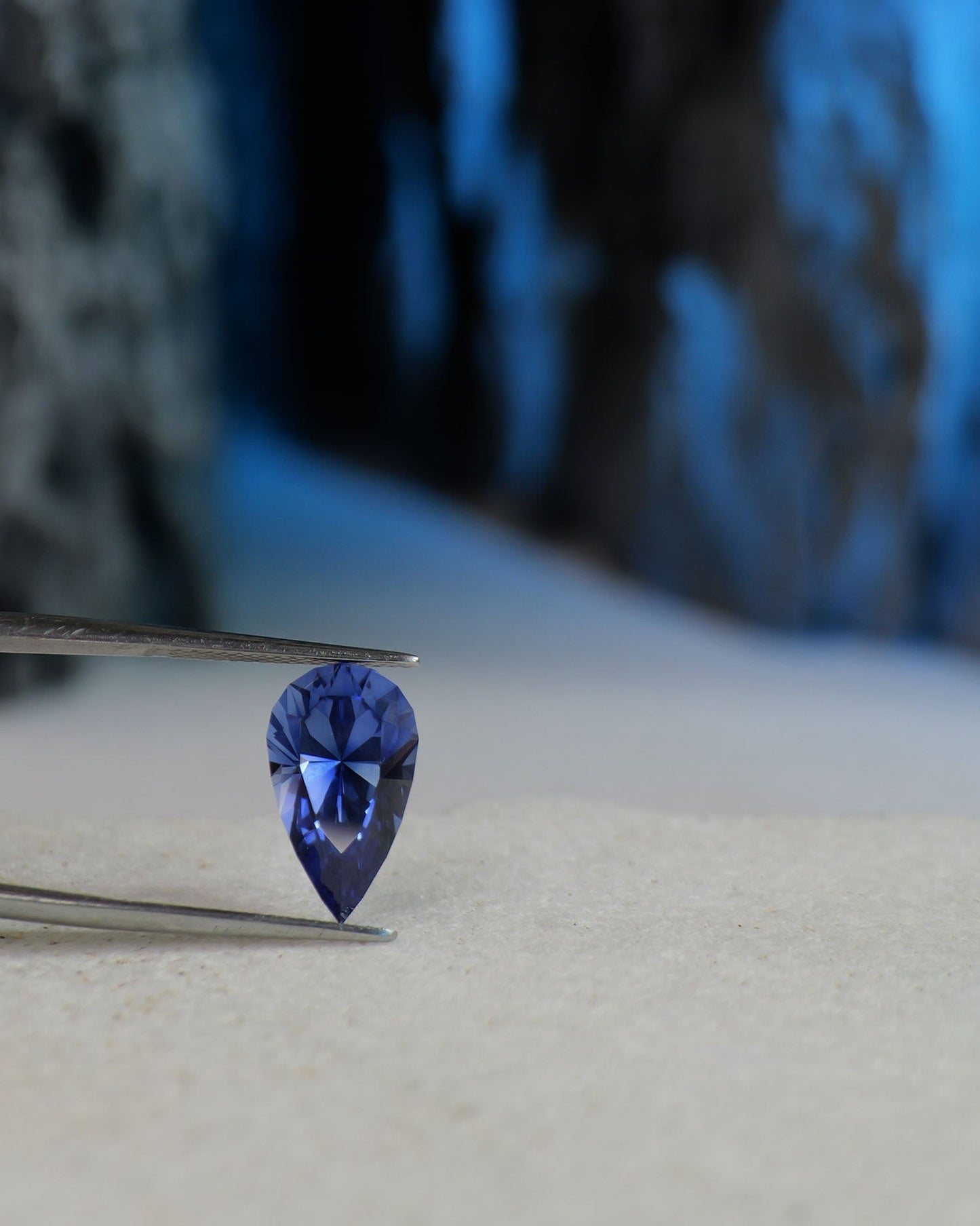 Sapphire | Medium Blue color, lab-grown, pear-cut, 14x8mm, 4.5ct
