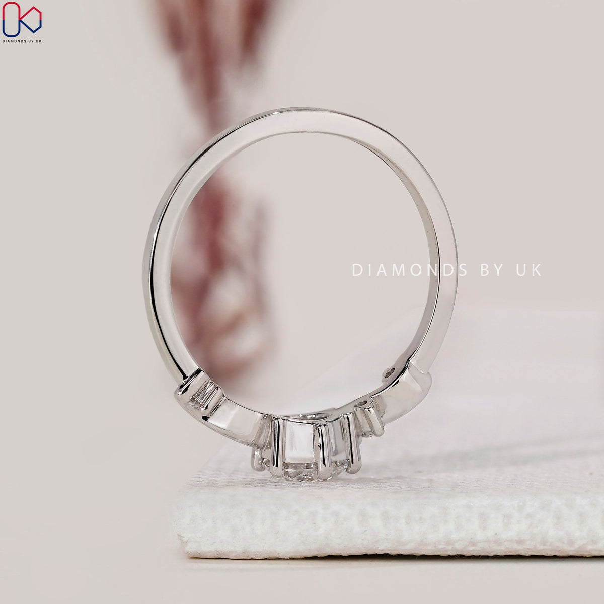 Round Diamond Engagement Ring In Filigree Design