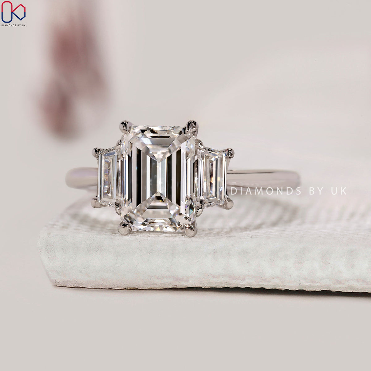 Emerald And Trapezoid Baguette 3 Stone Ring