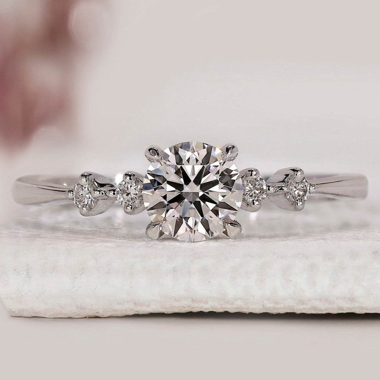 White Gold Engagement Ring With Round Diamond