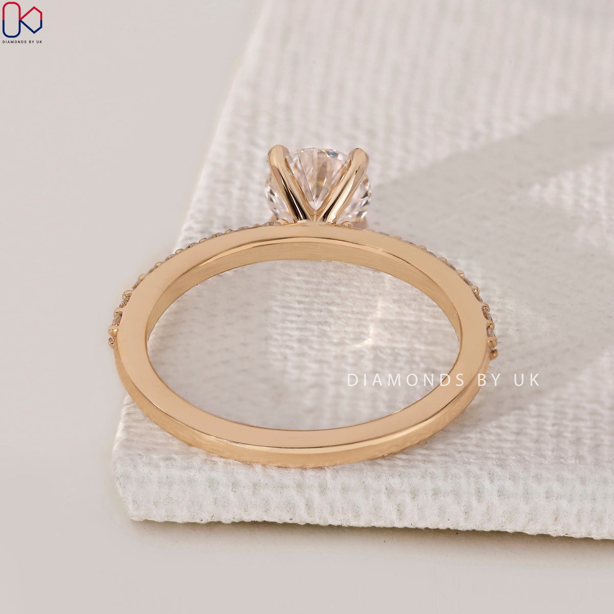 Round Diamond Engagement Ring In Pave Setting