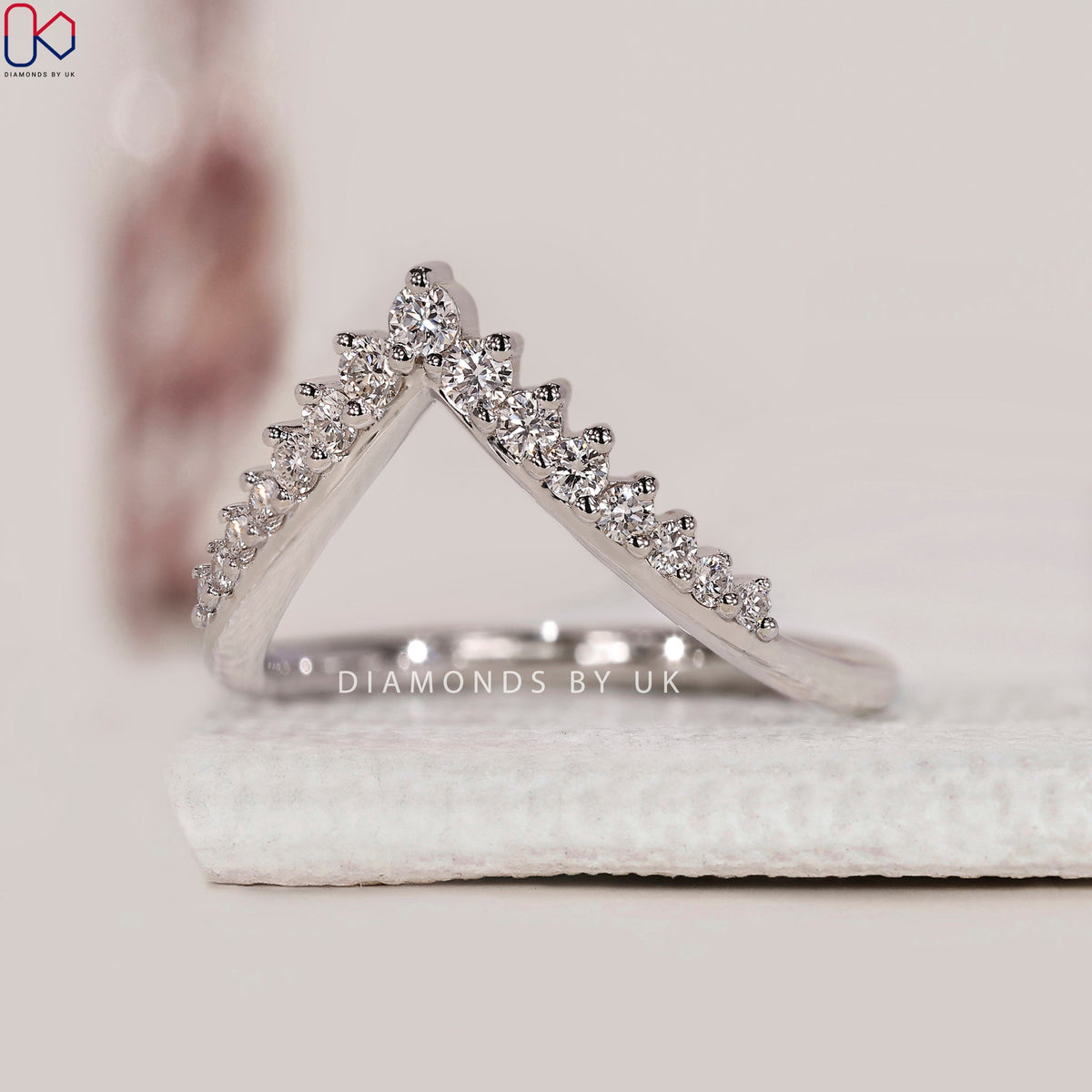 Round Diamond White Gold V Shaped Wedding Band