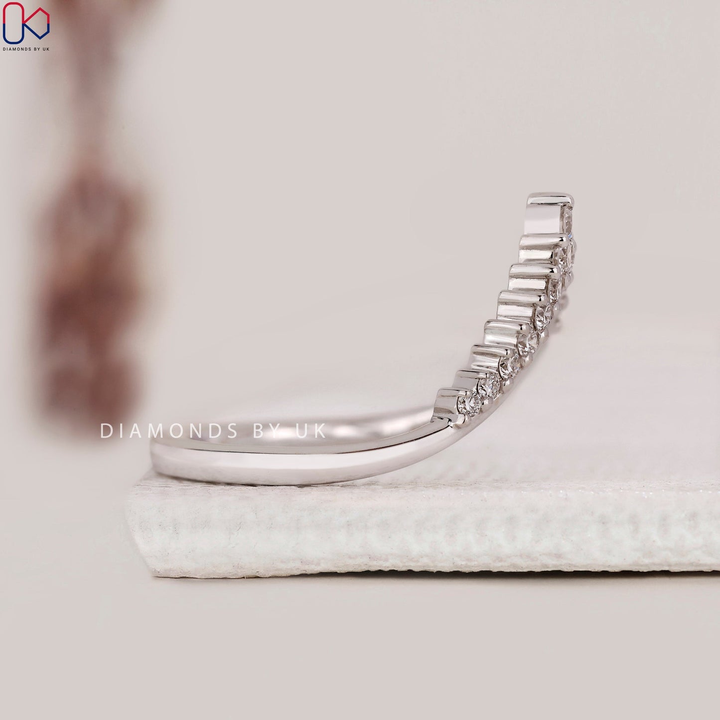 Round Diamond White Gold V Shaped Wedding Band