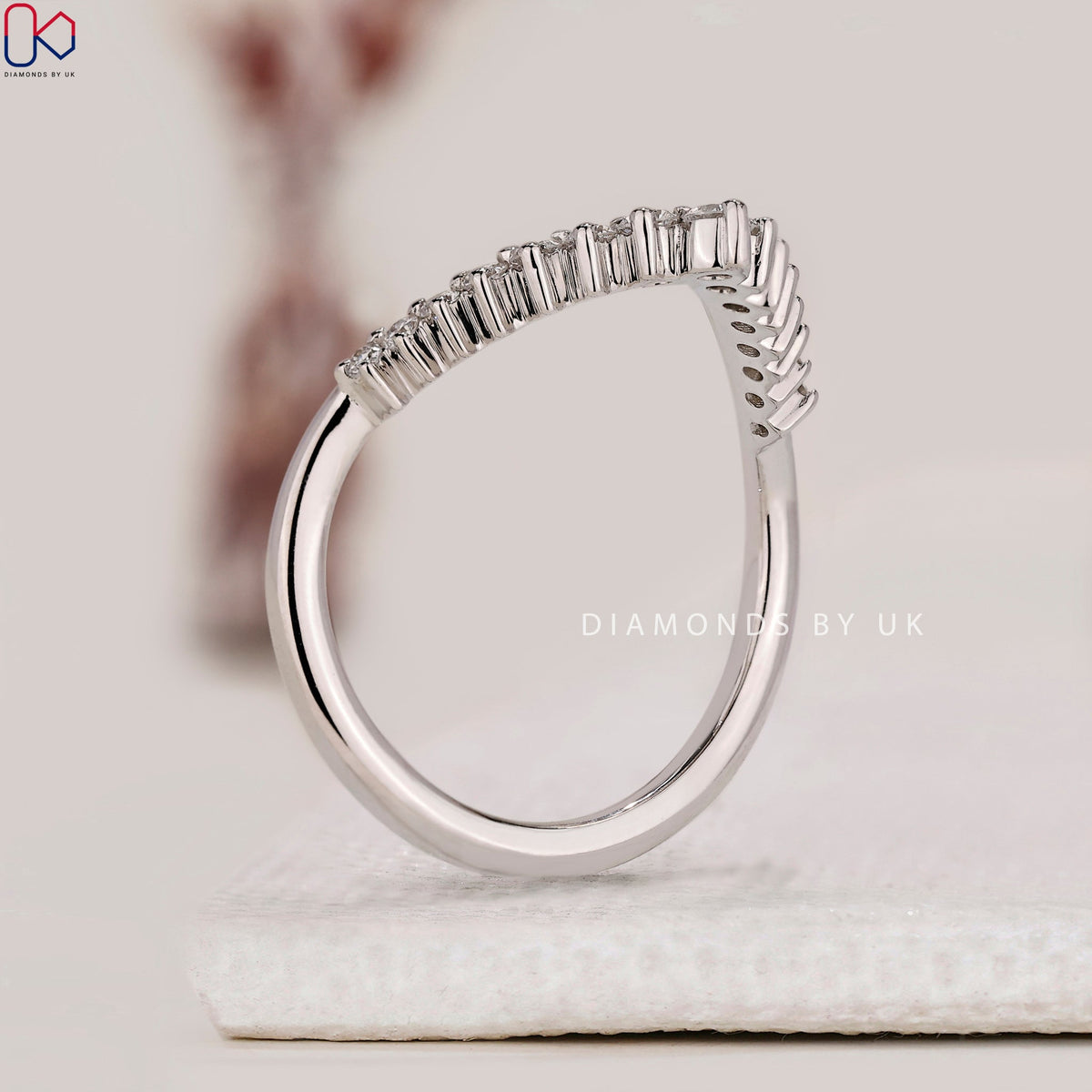 Round Diamond White Gold V Shaped Wedding Band