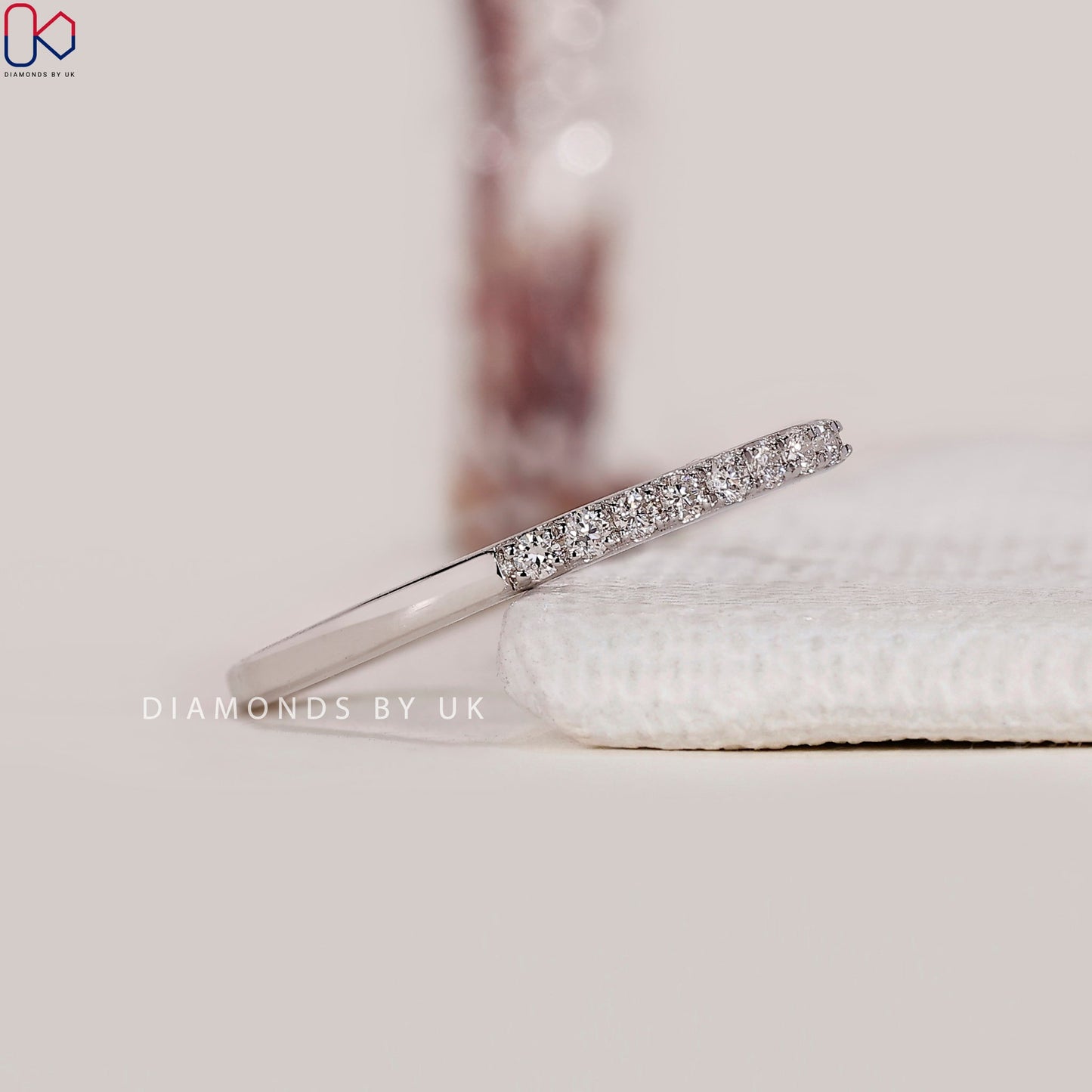 Round Diamond Open Gap Wedding Band in White Gold