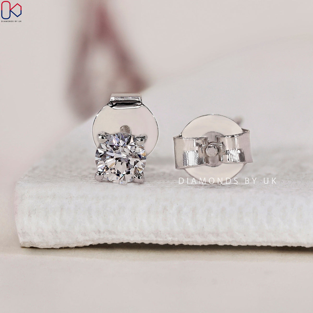 Round Diamond Stud Earrings - White Gold