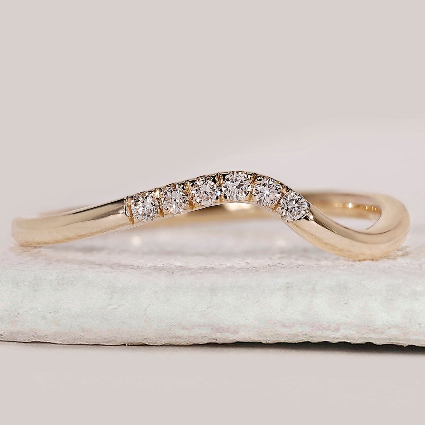 Round Cut Wave Curved Diamond Wedding Band