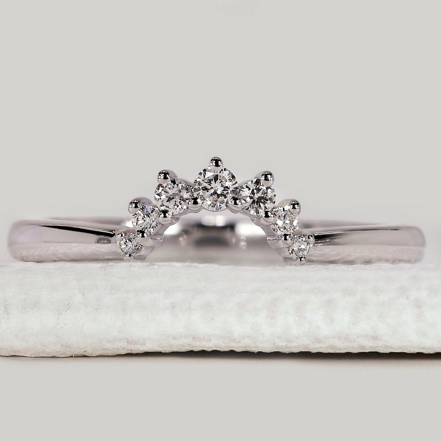 Round Diamond Tiara Wedding Band in Yellow Gold
