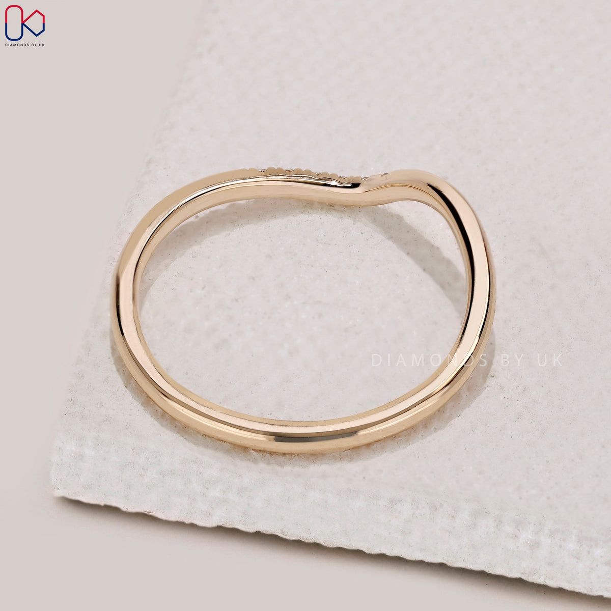 Round Cut Wave Curved Diamond Wedding Band